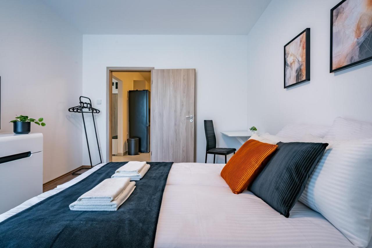 Fox Premium Apartment & Free Private Parking Budapest Extérieur photo