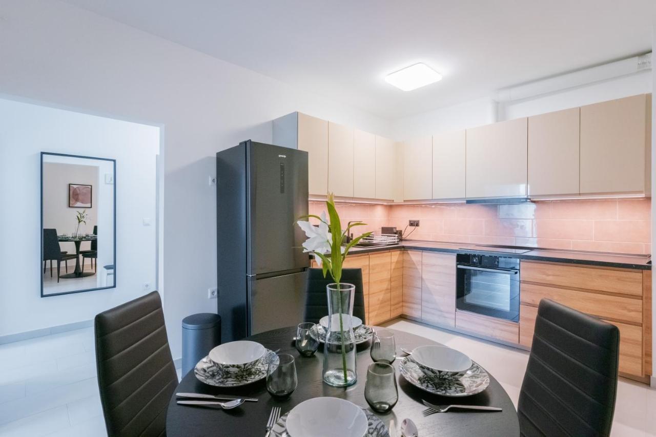 Fox Premium Apartment & Free Private Parking Budapest Extérieur photo
